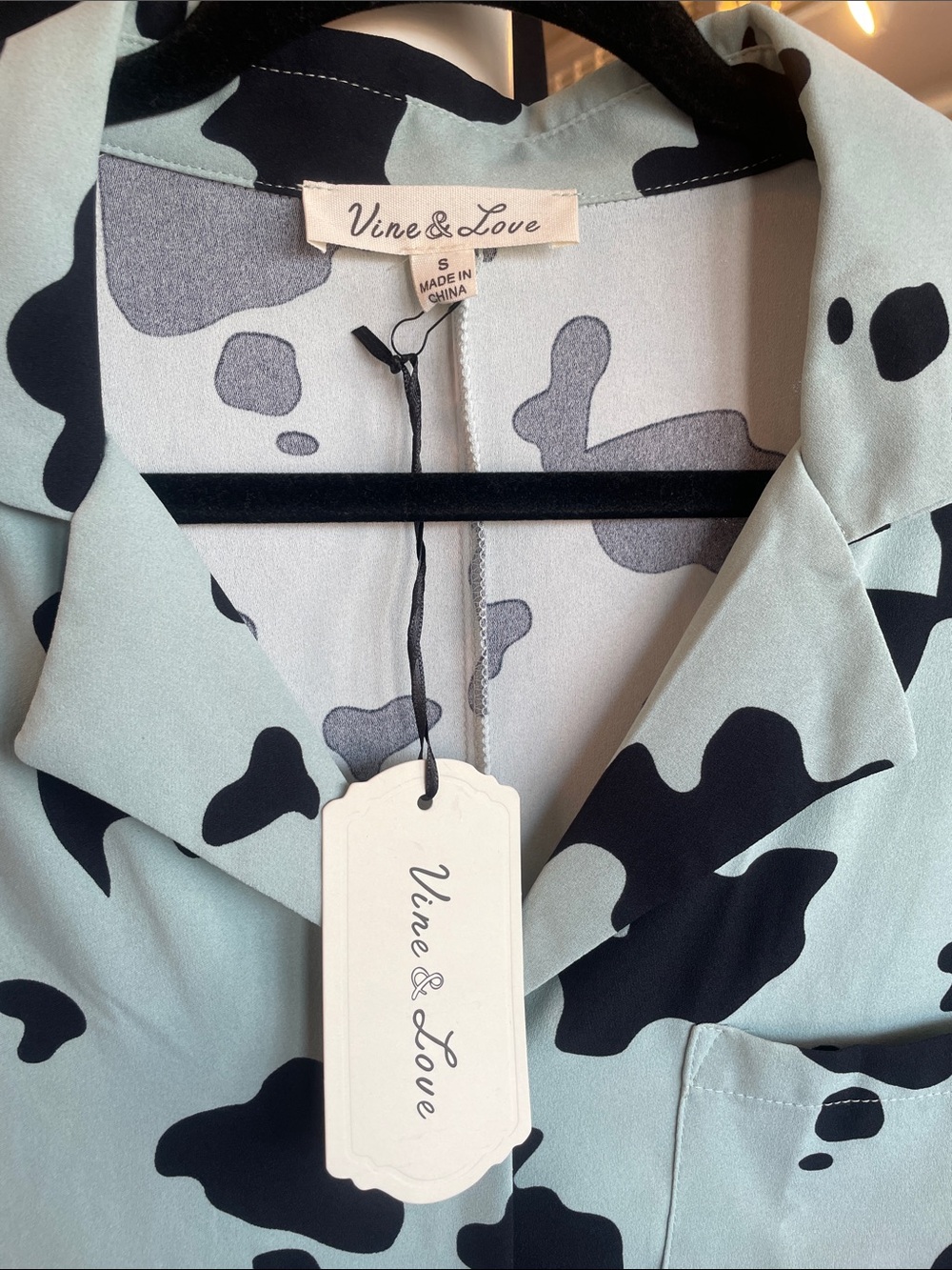 NWT Vine & Love Cowprint Blouse - Picture 2 of 3